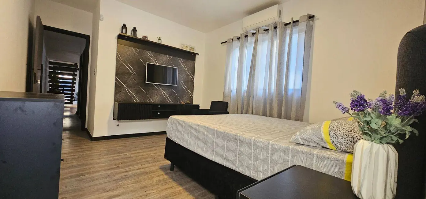 Foto 8 de Casa com 4 quartos à venda, 100m2 em Ubatuba - SP