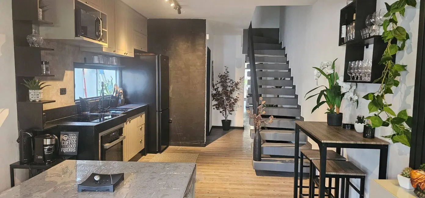 Foto 3 de Casa com 4 quartos à venda, 100m2 em Ubatuba - SP