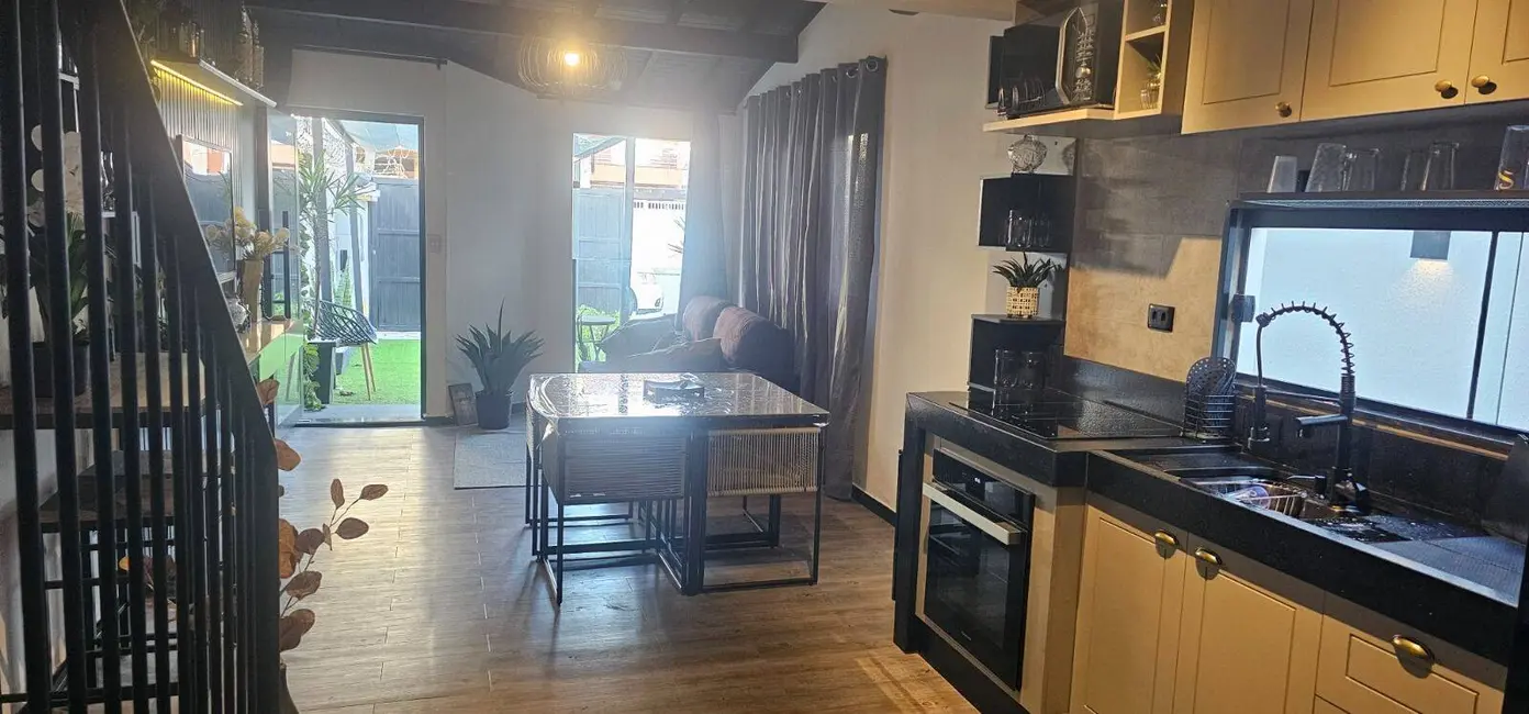 Foto 4 de Casa com 4 quartos à venda, 100m2 em Ubatuba - SP
