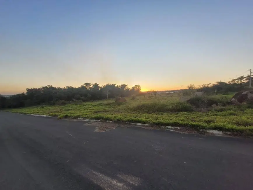 Foto 1 de Terreno / Lote à venda, 560m2 em Indaiatuba - SP