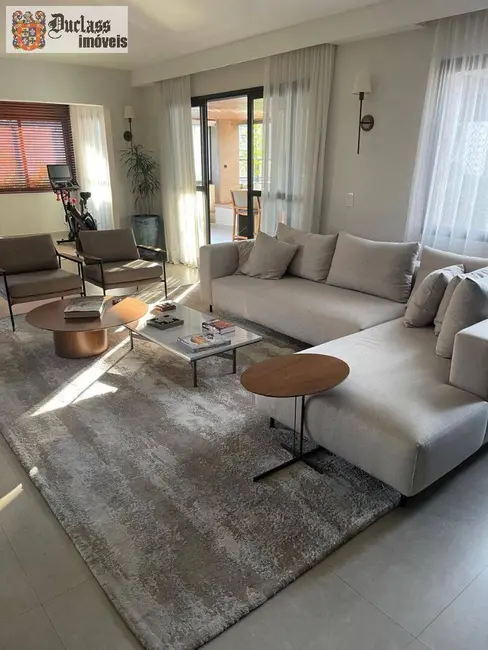 Apartamento com 3 quartos à venda, 250m2 em Vila Andrade, São Paulo - SP - imagem 3 Foto 3 de Apartamento com 3 quartos à venda, 250m2 em Vila Andrade, São Paulo - SP