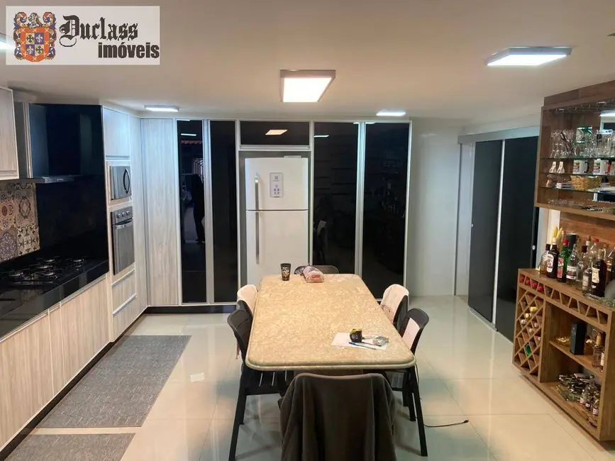 Sobrado com 4 quartos à venda, 320m2 em São João Clímaco, São Paulo - SP - imagem 6 Foto 6 de Sobrado com 4 quartos à venda, 320m2 em São João Clímaco, São Paulo - SP