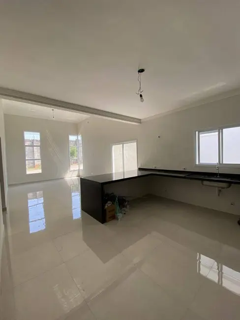 Foto 6 de Casa com 5 quartos à venda, 260m2 em Parque das Laranjeiras, Itatiba - SP
