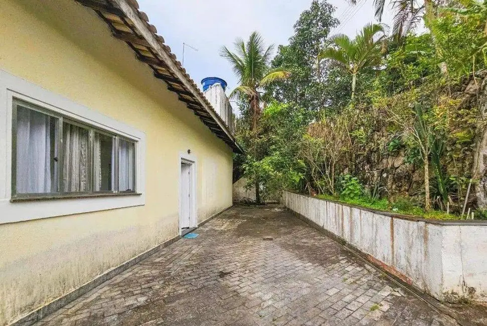Foto 9 de Casa com 5 quartos à venda, 300m2 em Guaruja - SP