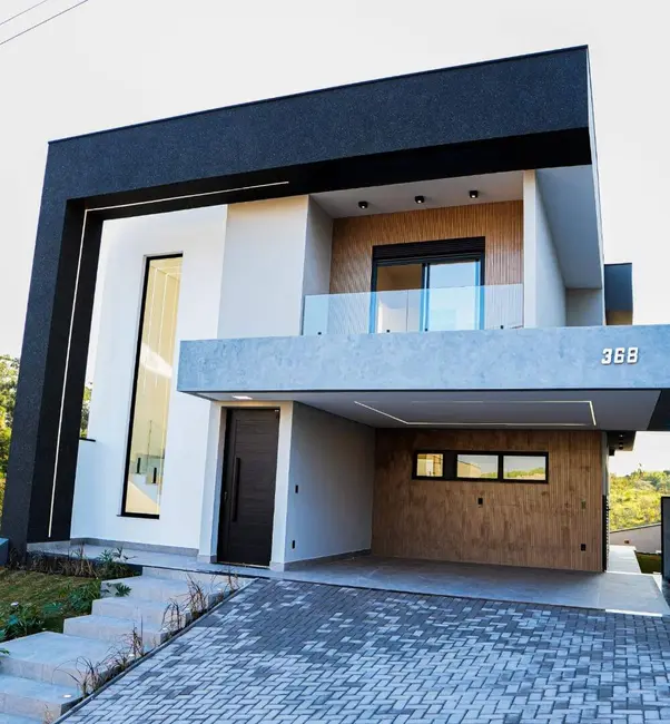 Sobrado com 3 quartos à venda, 238m2 em Vila Pagano, Valinhos - SP - imagem 2 Foto 2 de Sobrado com 3 quartos à venda, 238m2 em Vila Pagano, Valinhos - SP