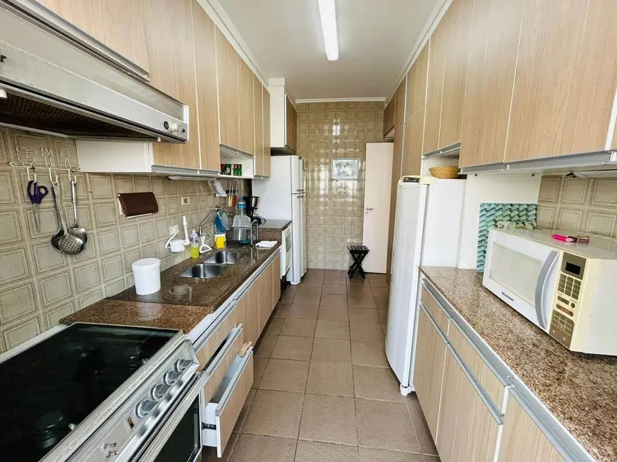 Foto 7 de Apartamento com 4 quartos à venda, 136m2 em Guaruja - SP