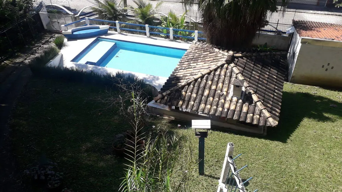 Foto 1 de Casa com 5 quartos à venda, 290m2 em Prainha, Caraguatatuba - SP