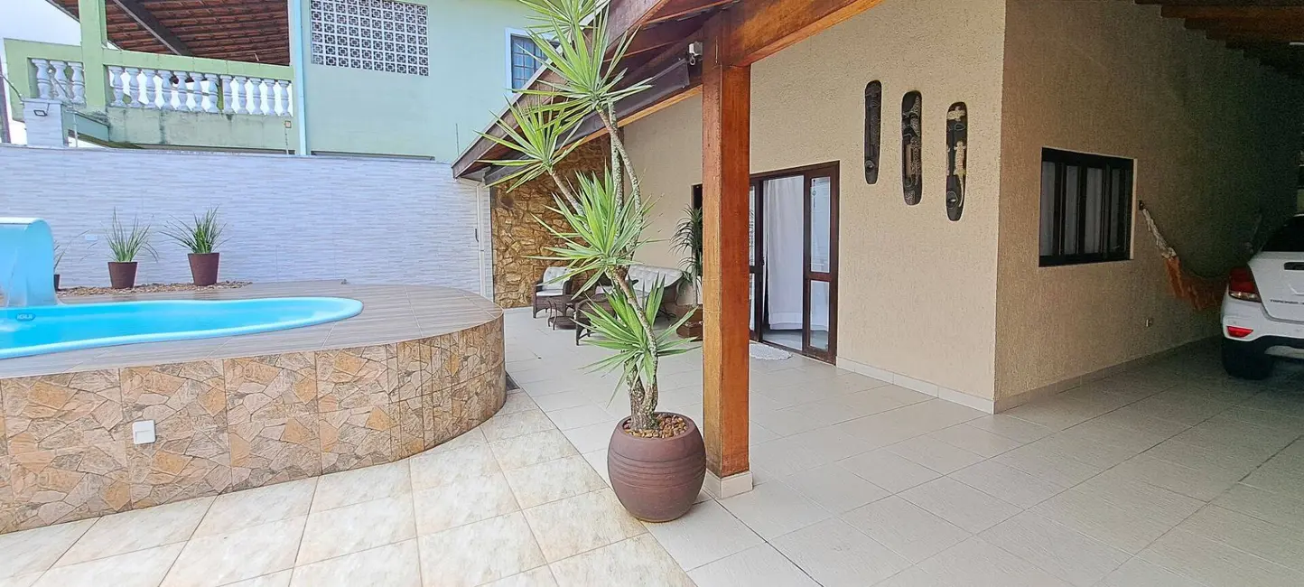 Foto 3 de Sobrado com 4 quartos à venda, 246m2 em Indaiá, Caraguatatuba - SP