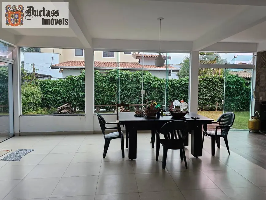 Sobrado à venda, 220m2 em Massaguaçu, Caraguatatuba - SP - imagem 8 Foto 8 de Sobrado à venda, 220m2 em Massaguaçu, Caraguatatuba - SP