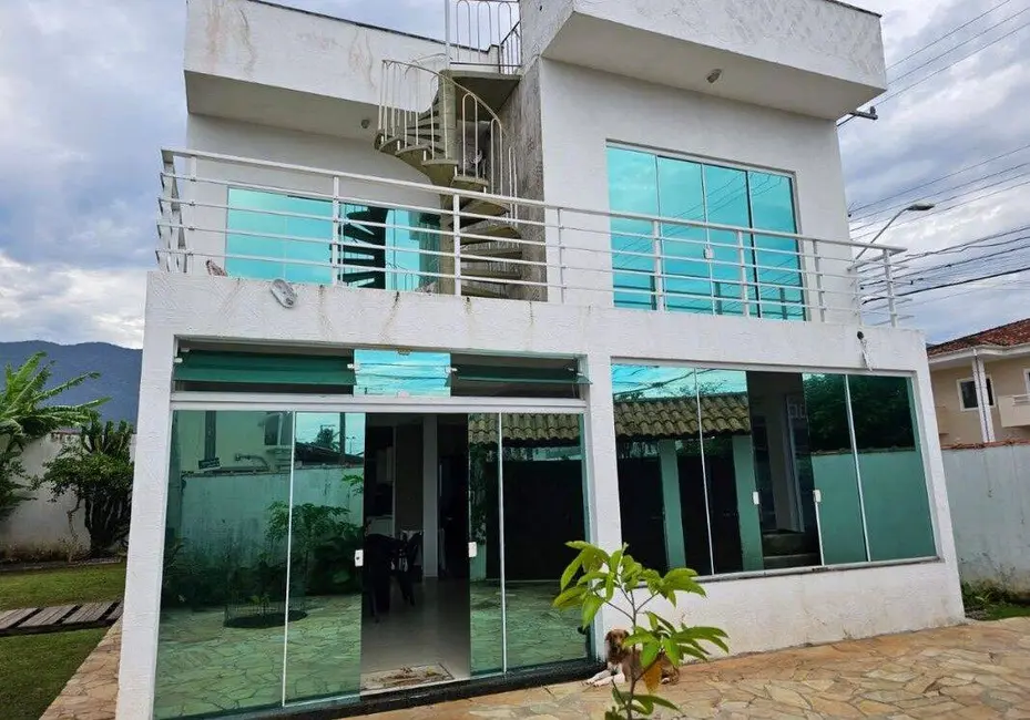 Foto 1 de Sobrado à venda, 220m2 em Massaguaçu, Caraguatatuba - SP