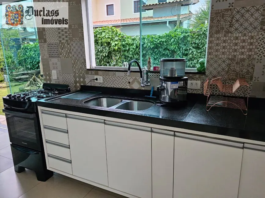 Foto 14 de Sobrado à venda, 220m2 em Massaguaçu, Caraguatatuba - SP
