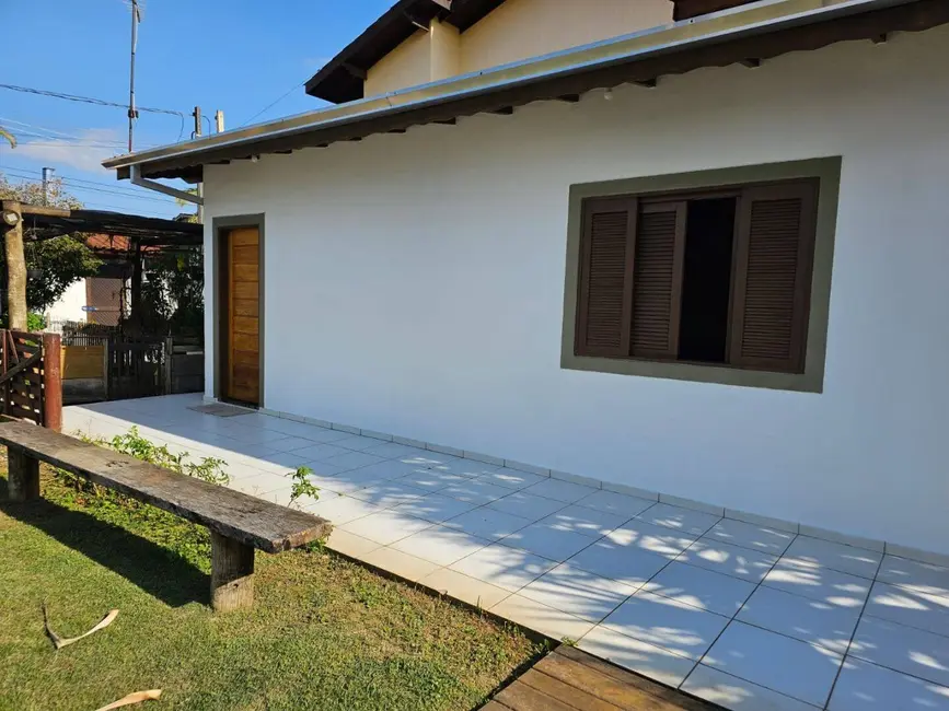 Foto 2 de Casa com 1 quarto à venda, 80m2 em Massaguaçu, Caraguatatuba - SP