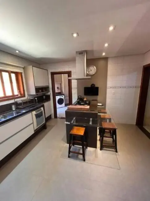 Foto 9 de Casa com 3 quartos à venda, 260m2 em Santa Cruz, Valinhos - SP