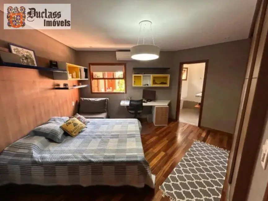 Casa com 3 quartos à venda, 260m2 em Santa Cruz, Valinhos - SP - imagem 4 Foto 4 de Casa com 3 quartos à venda, 260m2 em Santa Cruz, Valinhos - SP