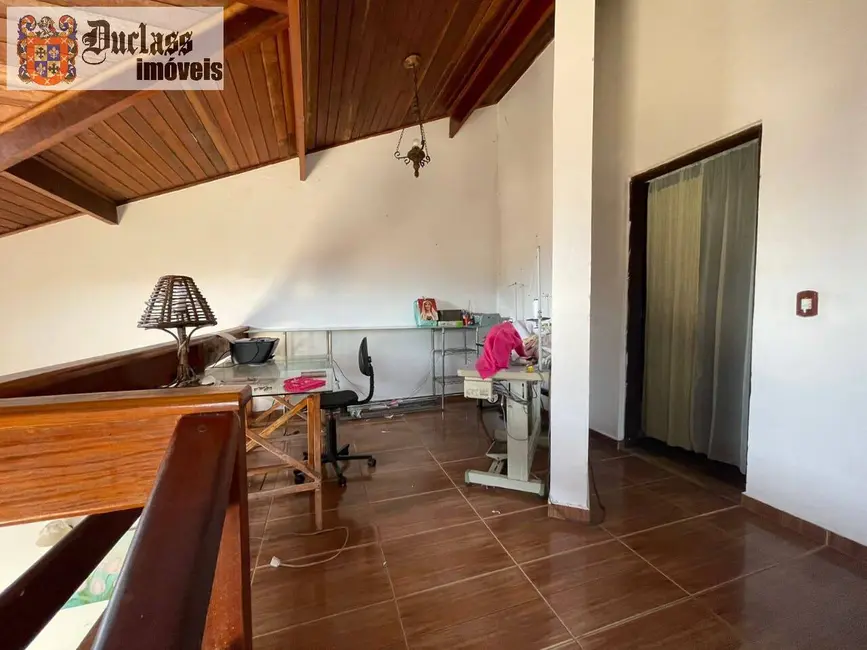 Sobrado com 3 quartos à venda, 178m2 em Peruibe - SP - imagem 9 Foto 9 de Sobrado com 3 quartos à venda, 178m2 em Peruibe - SP