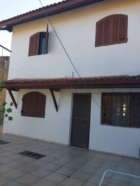 Foto 2 de Sobrado com 3 quartos à venda, 178m2 em Peruibe - SP