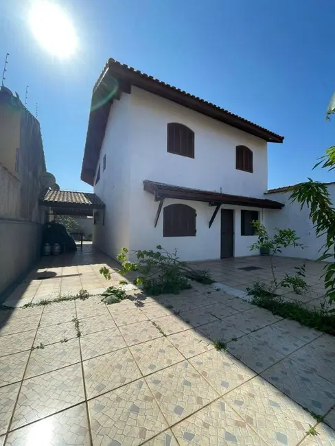 Foto 1 de Sobrado com 3 quartos à venda, 178m2 em Peruibe - SP