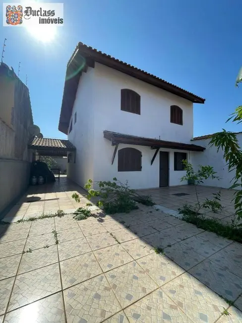 Sobrado com 3 quartos à venda, 178m2 em Peruibe - SP - imagem 1 Foto 1 de Sobrado com 3 quartos à venda, 178m2 em Peruibe - SP