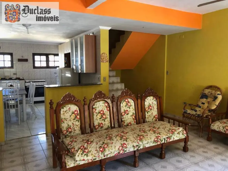 Sobrado com 3 quartos à venda, 60m2 em Sumaré, Caraguatatuba - SP - imagem 3 Foto 3 de Sobrado com 3 quartos à venda, 60m2 em Sumaré, Caraguatatuba - SP