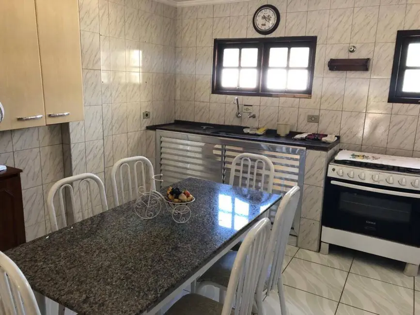 Foto 8 de Sobrado com 3 quartos à venda, 60m2 em Sumaré, Caraguatatuba - SP