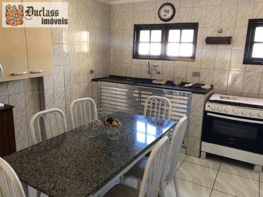 Sobrado com 3 quartos à venda, 60m2 em Sumaré, Caraguatatuba - SP - imagem 8 Foto 8 de Sobrado com 3 quartos à venda, 60m2 em Sumaré, Caraguatatuba - SP