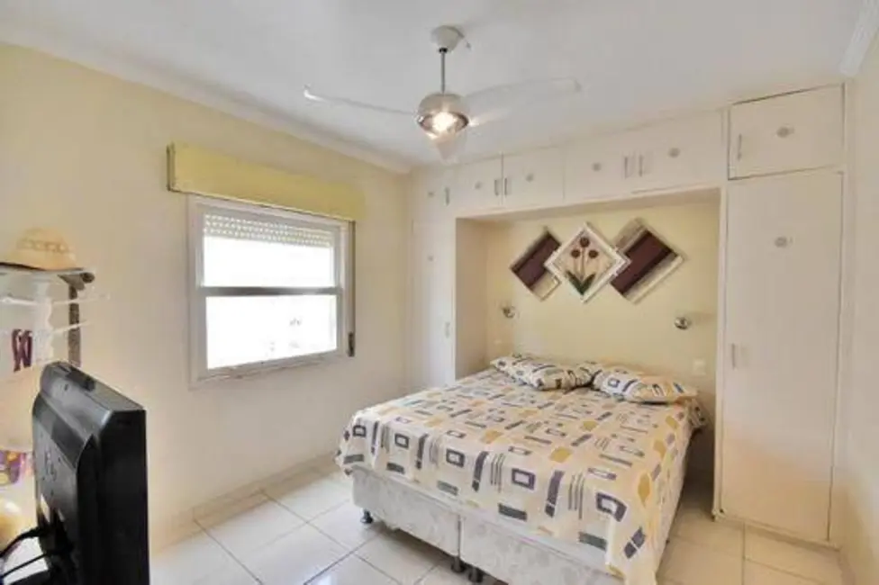 Apartamento com 3 quartos à venda, 120m2 em Guaruja - SP - imagem 4 Foto 4 de Apartamento com 3 quartos à venda, 120m2 em Guaruja - SP