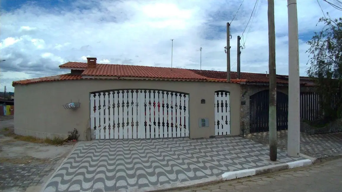 Foto 1 de Casa com 2 quartos à venda, 84m2 em Mongagua - SP