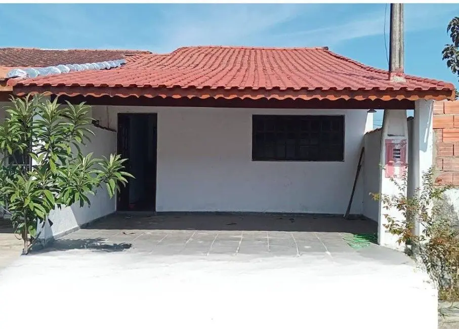 Foto 1 de Casa com 2 quartos à venda, 125m2 em Itanhaem - SP