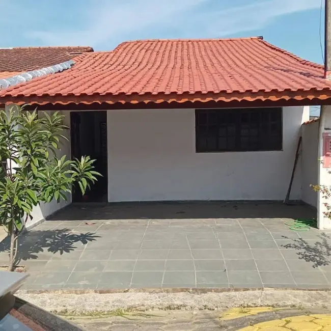 Foto 2 de Casa com 2 quartos à venda, 125m2 em Itanhaem - SP