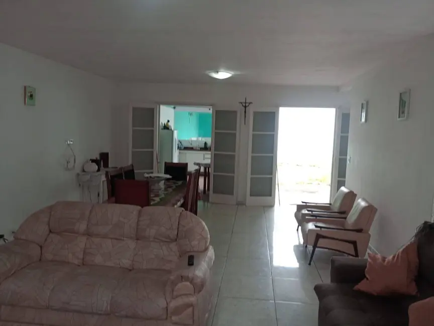Foto 3 de Casa com 2 quartos à venda, 163m2 em Itanhaem - SP