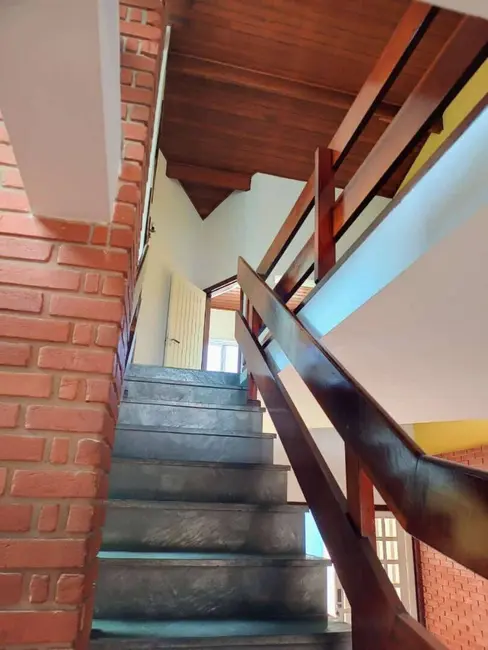 Foto 6 de Sobrado com 6 quartos à venda, 262m2 em Itanhaem - SP