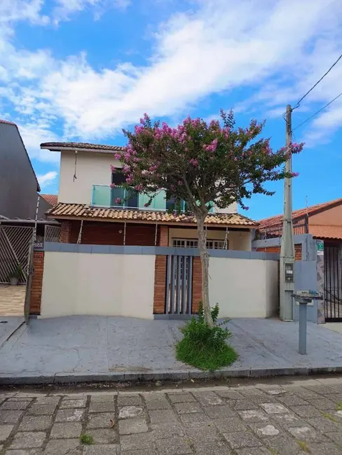 Foto 4 de Sobrado com 6 quartos à venda, 262m2 em Itanhaem - SP