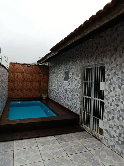 Foto 1 de Casa com 2 quartos à venda, 45m2 em Itanhaem - SP