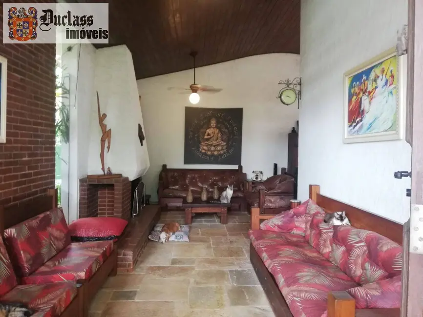 Casa com 4 quartos à venda, 160m2 em Balneário Praia do Pernambuco, Guaruja - SP - imagem 3 Foto 3 de Casa com 4 quartos à venda, 160m2 em Balneário Praia do Pernambuco, Guaruja - SP