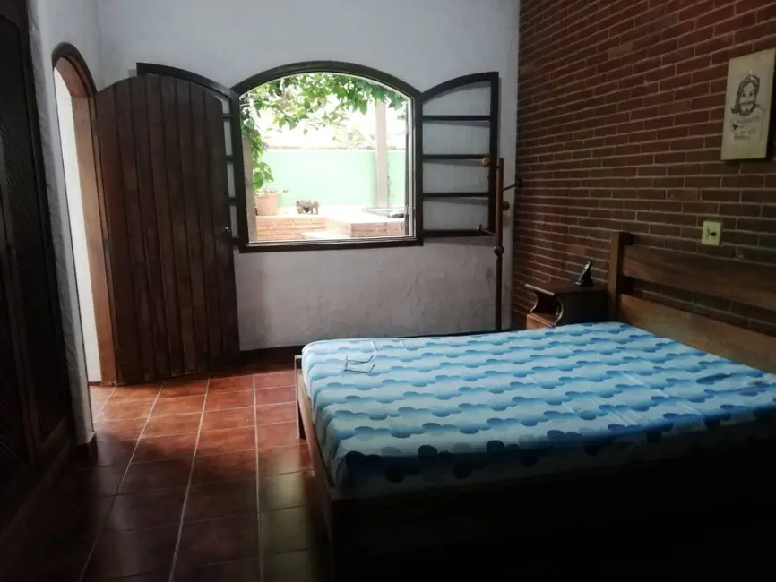 Foto 7 de Casa com 4 quartos à venda, 160m2 em Balneário Praia do Pernambuco, Guaruja - SP