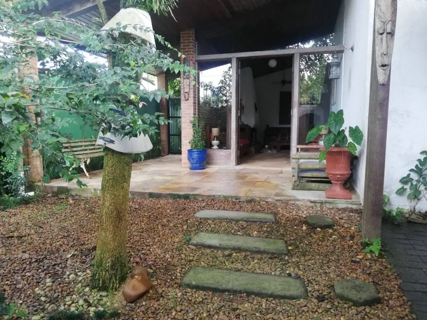 Foto 4 de Casa com 4 quartos à venda, 160m2 em Balneário Praia do Pernambuco, Guaruja - SP