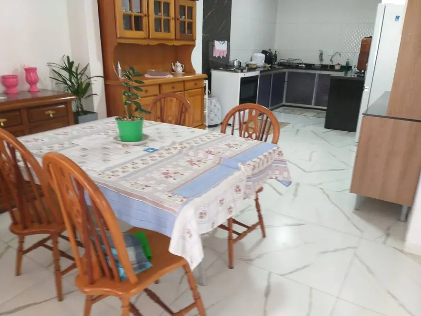 Sobrado com 3 quartos à venda, 109m2 em Extrema - MG - imagem 7 Foto 7 de Sobrado com 3 quartos à venda, 109m2 em Extrema - MG