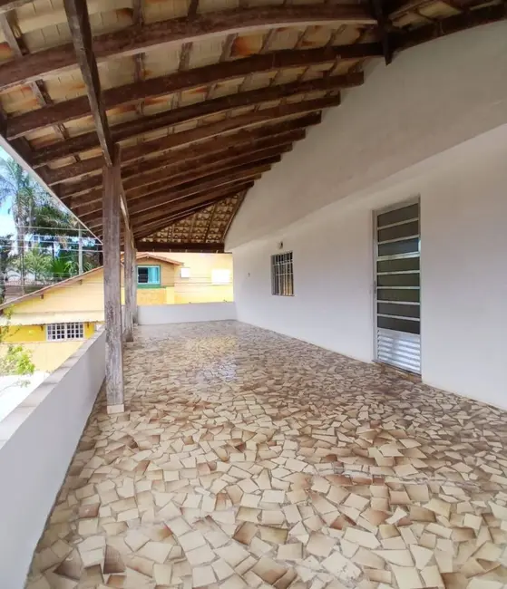 Foto 4 de Sobrado com 4 quartos à venda, 180m2 em Massaguaçu, Caraguatatuba - SP