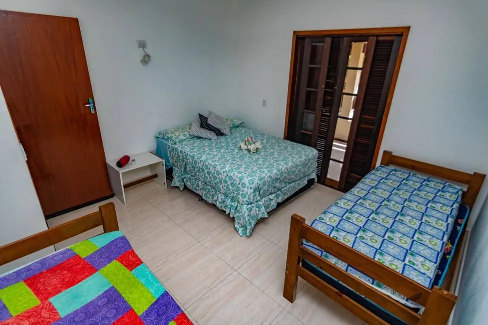 Foto 5 de Sobrado com 5 quartos à venda, 331m2 em Bertioga - SP