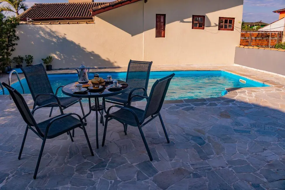 Foto 2 de Sobrado com 5 quartos à venda, 331m2 em Bertioga - SP