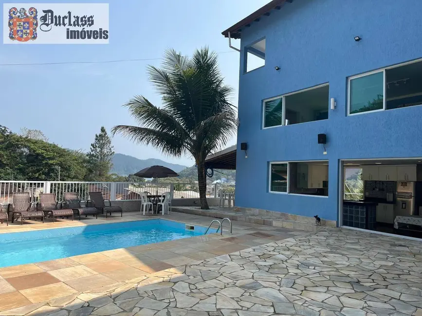 Sobrado com 4 quartos à venda, 306m2 em Ubatuba - SP - imagem 3 Foto 3 de Sobrado com 4 quartos à venda, 306m2 em Ubatuba - SP