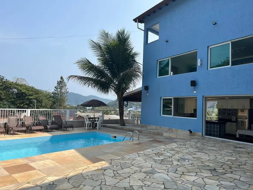 Foto 3 de Sobrado com 4 quartos à venda, 306m2 em Ubatuba - SP