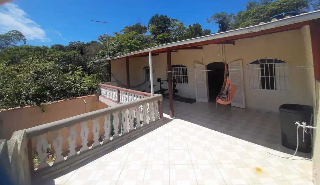 Foto 6 de Sobrado com 3 quartos à venda, 250m2 em Itanhaem - SP