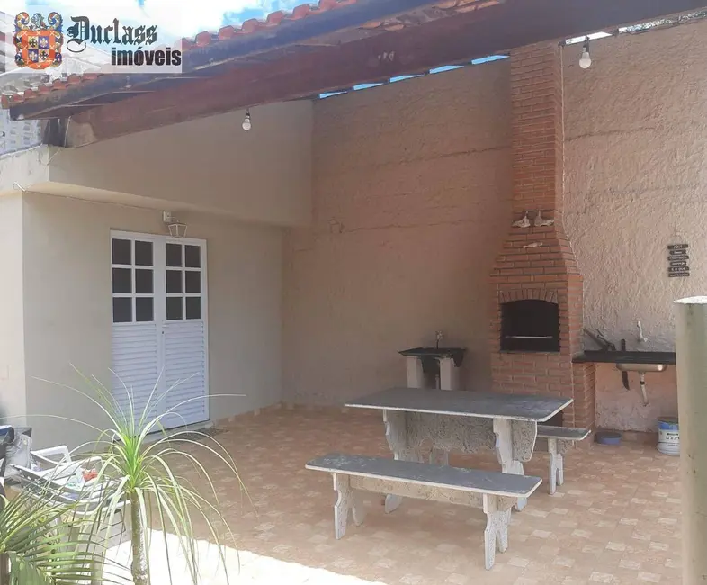 Sobrado com 3 quartos à venda, 250m2 em Itanhaem - SP - imagem 7 Foto 7 de Sobrado com 3 quartos à venda, 250m2 em Itanhaem - SP