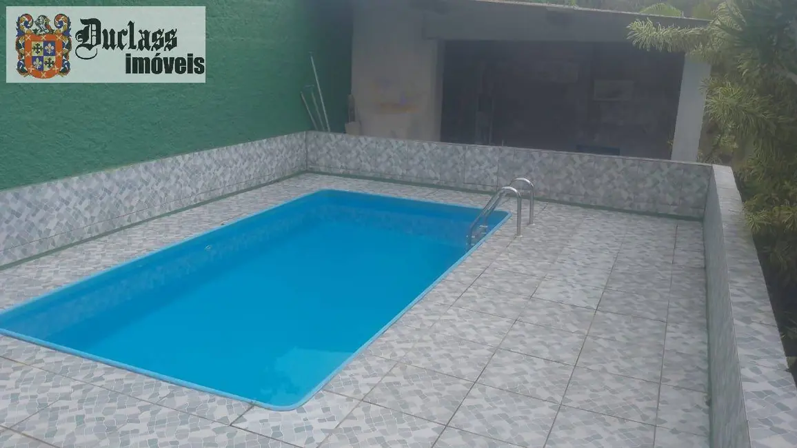 Sobrado com 3 quartos à venda, 250m2 em Itanhaem - SP - imagem 3 Foto 3 de Sobrado com 3 quartos à venda, 250m2 em Itanhaem - SP
