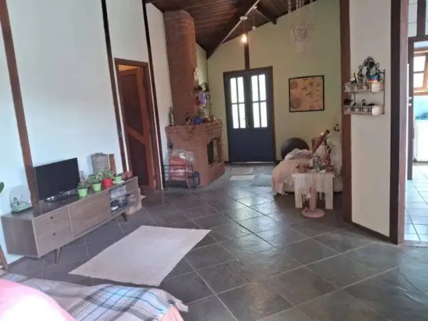 Foto 6 de Casa com 6 quartos à venda, 224m2 em Mairipora - SP