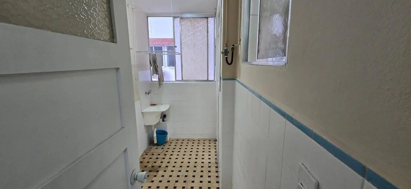 Foto 9 de Apartamento com 2 quartos à venda, 85m2 em Gonzaga, Santos - SP