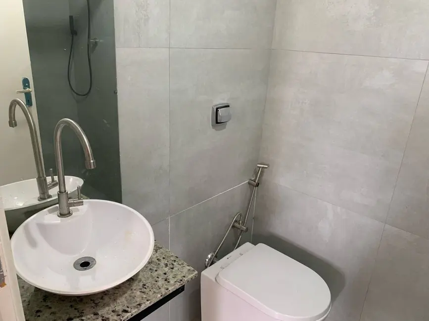 Foto 9 de Sobrado com 3 quartos à venda, 179m2 em Balneário Praia do Pernambuco, Guaruja - SP