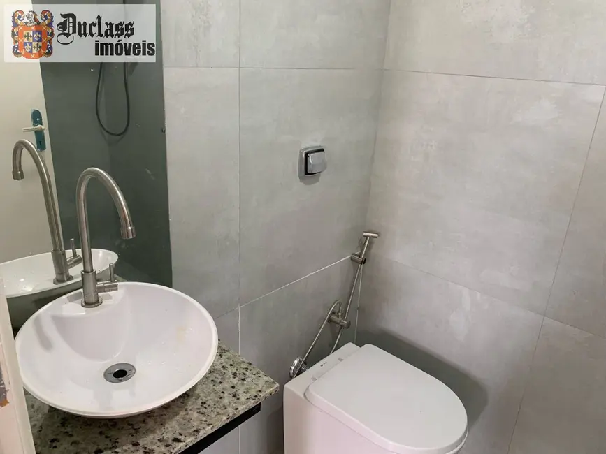 Sobrado com 3 quartos à venda, 179m2 em Balneário Praia do Pernambuco, Guaruja - SP - imagem 9 Foto 9 de Sobrado com 3 quartos à venda, 179m2 em Balneário Praia do Pernambuco, Guaruja - SP