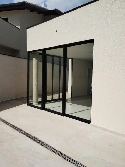 Foto 2 de Casa com 3 quartos à venda, 174m2 em Atibaia - SP